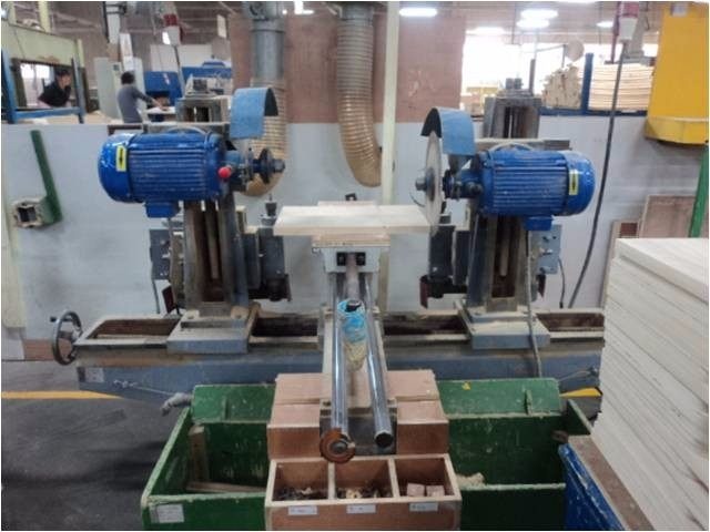 現(xiàn)代木制家具生產(chǎn)工廠現(xiàn)場機械設(shè)備圖片,看看你認識哪幾種?